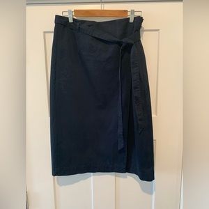 Banana Republic dark blue chino wrap skirt